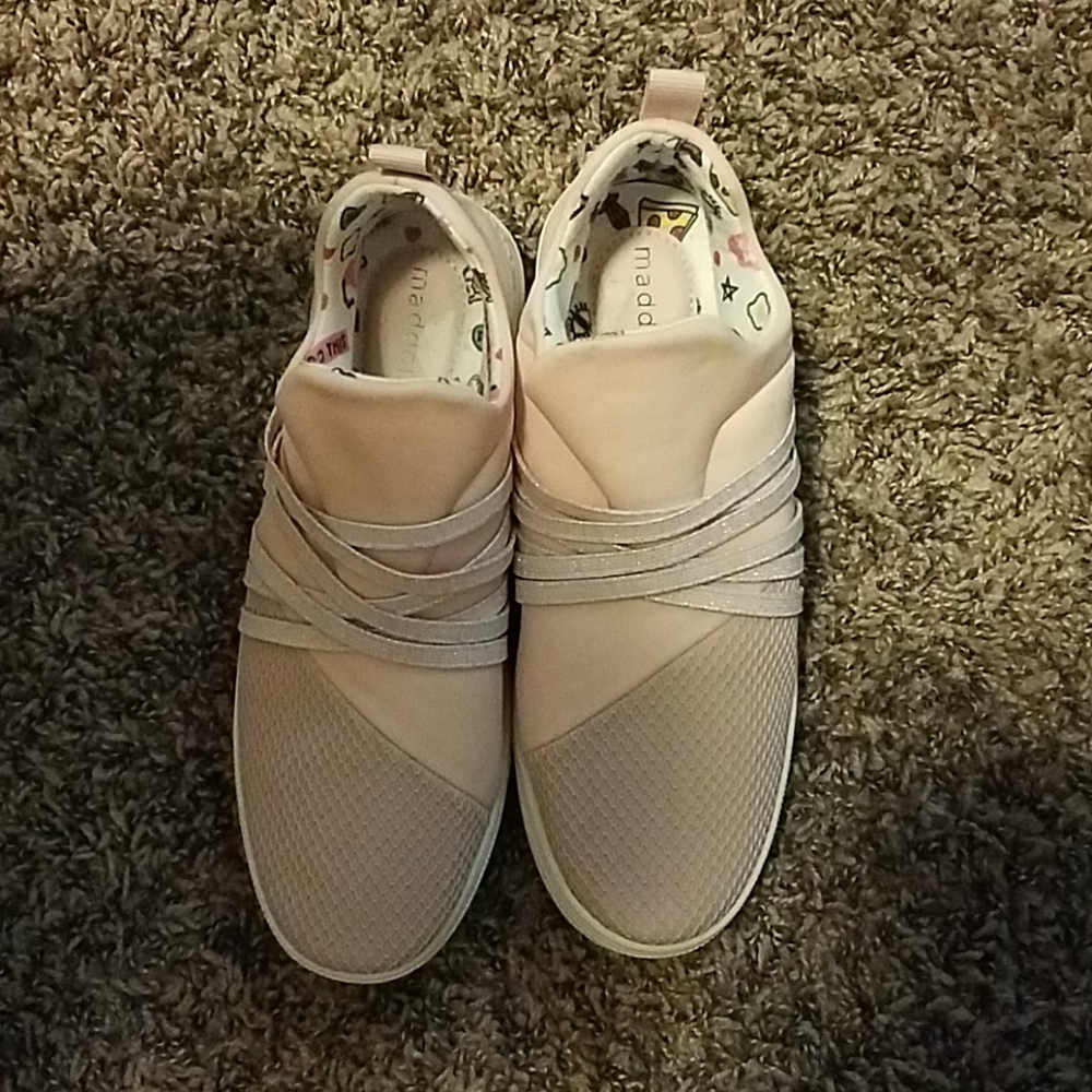 Slip on sneakers